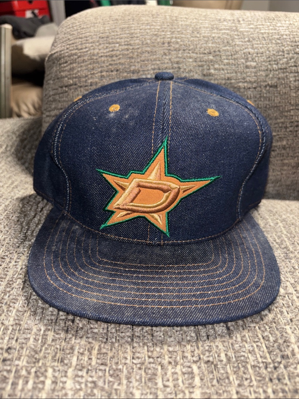 Dallas Stars Mitchell & Ness Navy Denim Snapback w/ Gold & Green Star Logo 7 3/8